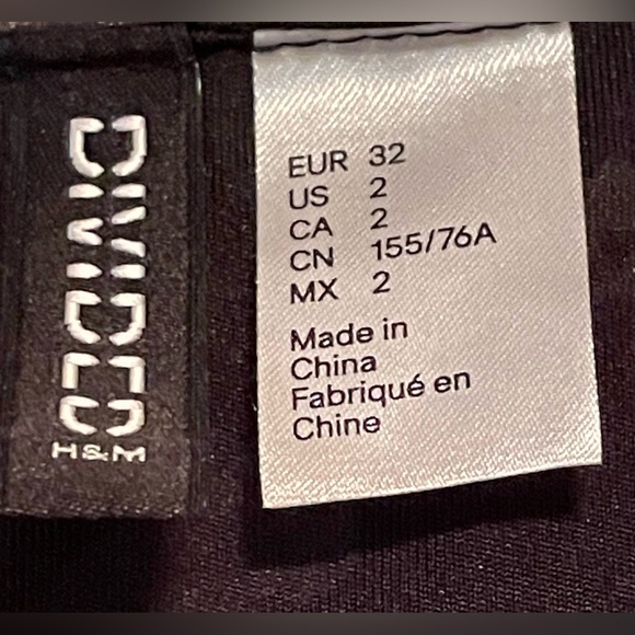 H&M DIVIDED floral dress - Picture 3 of 3